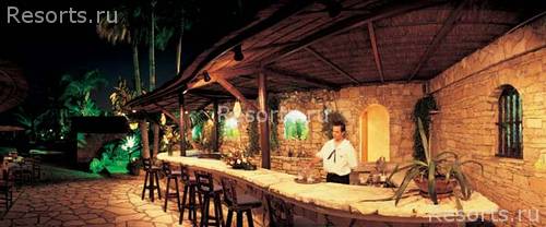 Amathus Beach Hotel 35